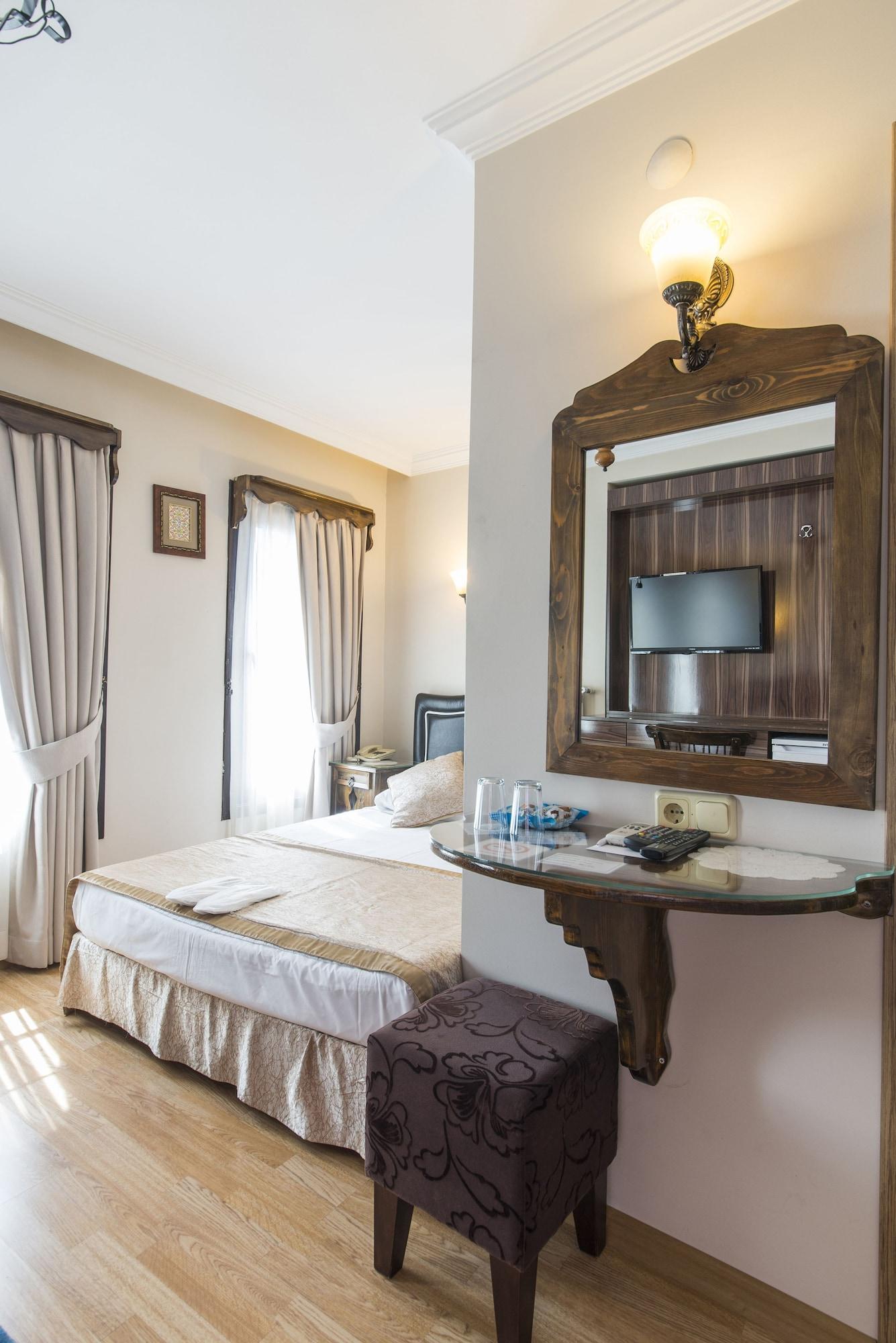 Naz Wooden House Inn Istambul Extérieur photo