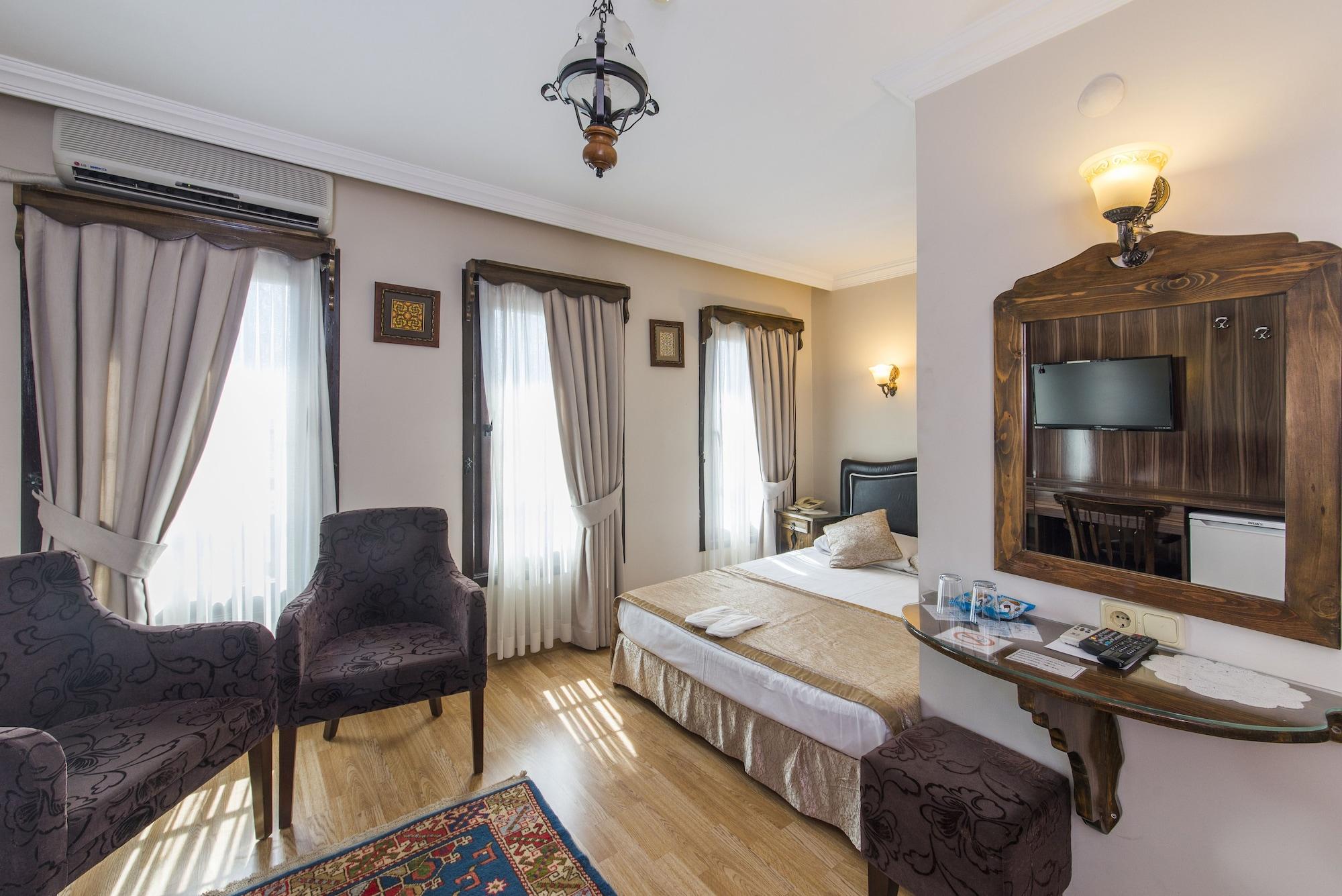 Naz Wooden House Inn Istambul Extérieur photo