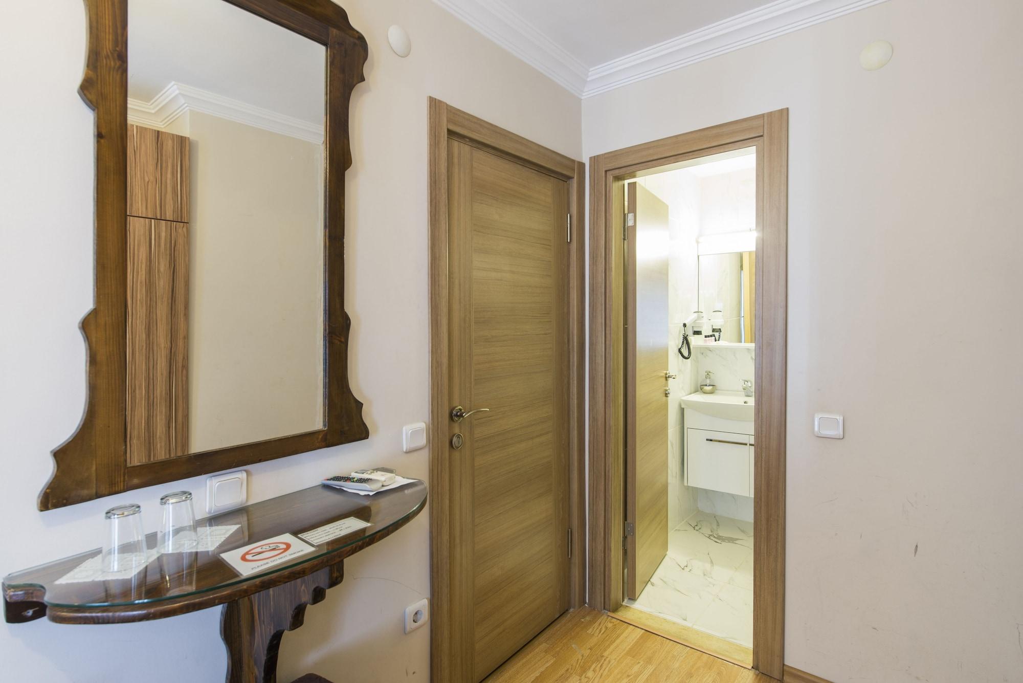 Naz Wooden House Inn Istambul Extérieur photo