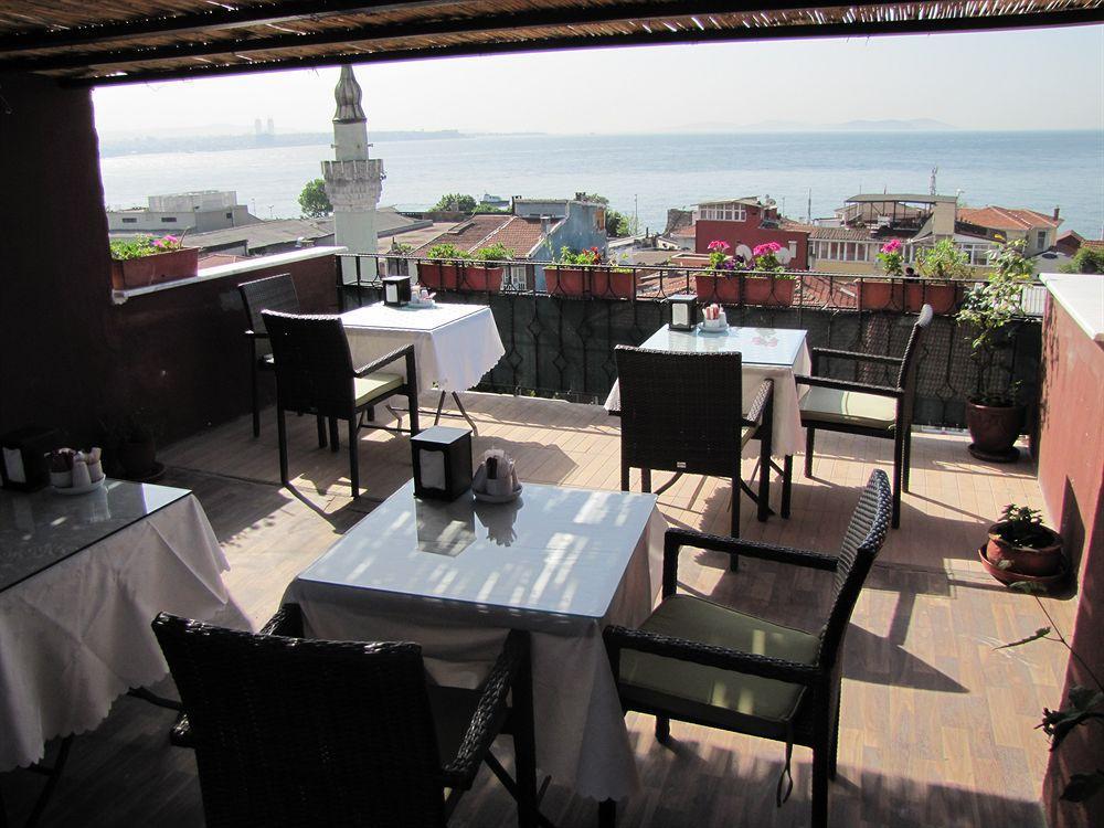 Naz Wooden House Inn Istambul Extérieur photo