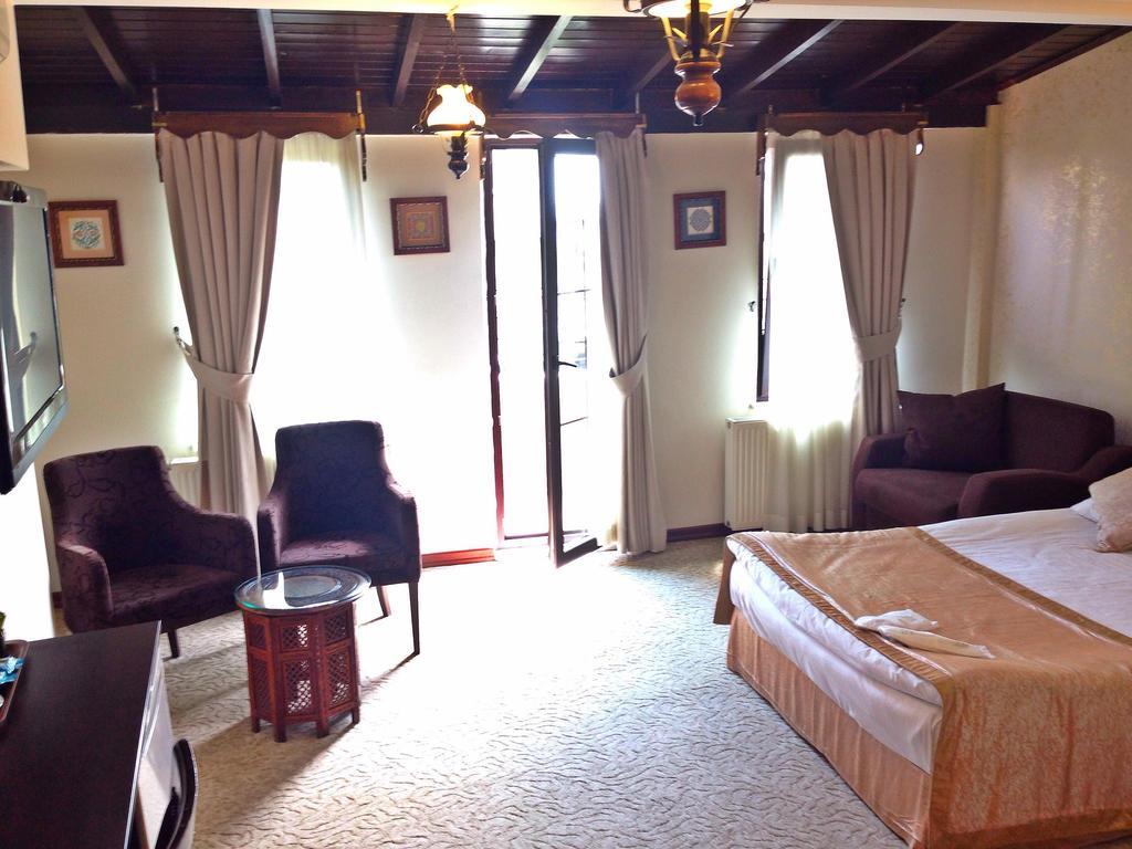 Naz Wooden House Inn Istambul Extérieur photo