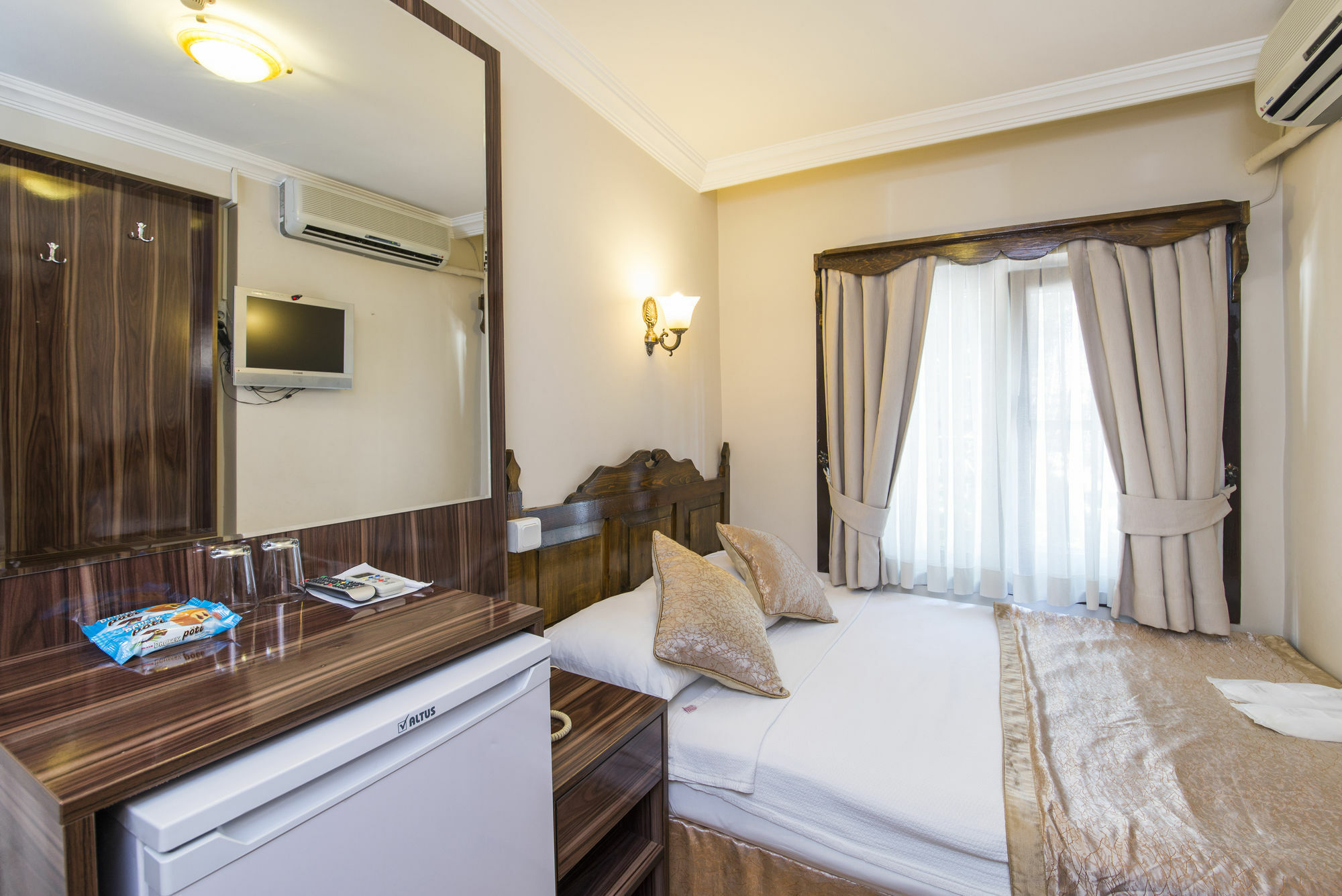 Naz Wooden House Inn Istambul Extérieur photo